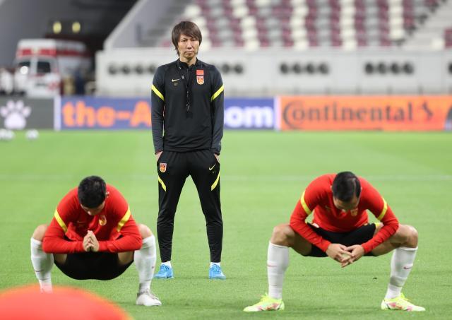 500彩票-“腰病”无药医！李铁排兵惹争议 国足此刻思念成疾